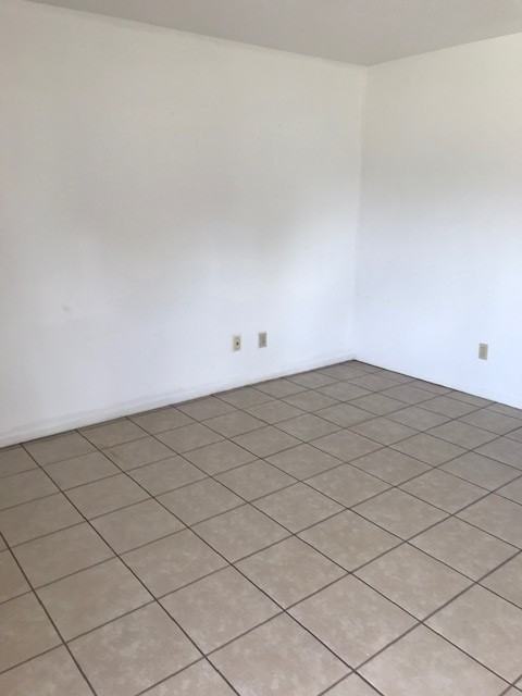 503-523 N Lanier - Photo 5 of 7