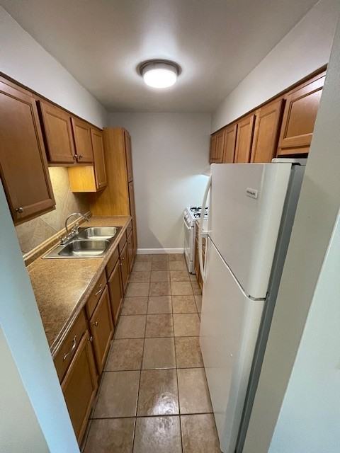 Lynwood Apartments - Photo 3 of 8