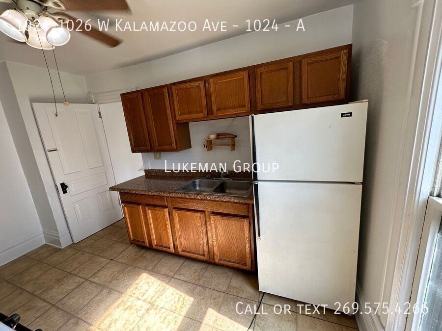 1024 W Kalamazoo Ave #A - Photo 3 of 11