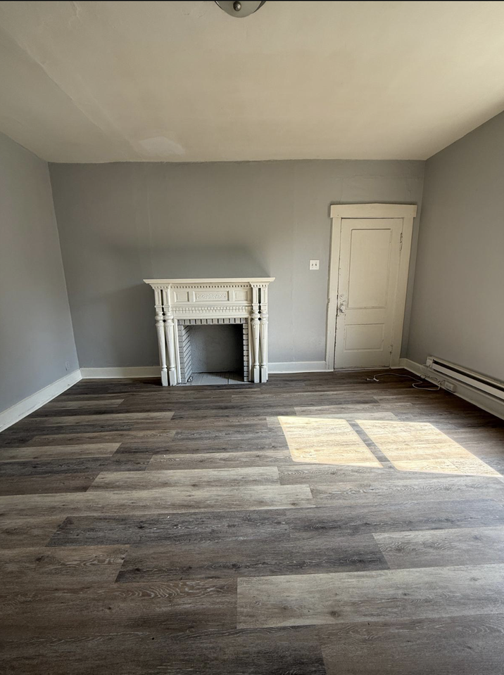 2005 Wayne Ave - Photo 6 of 11