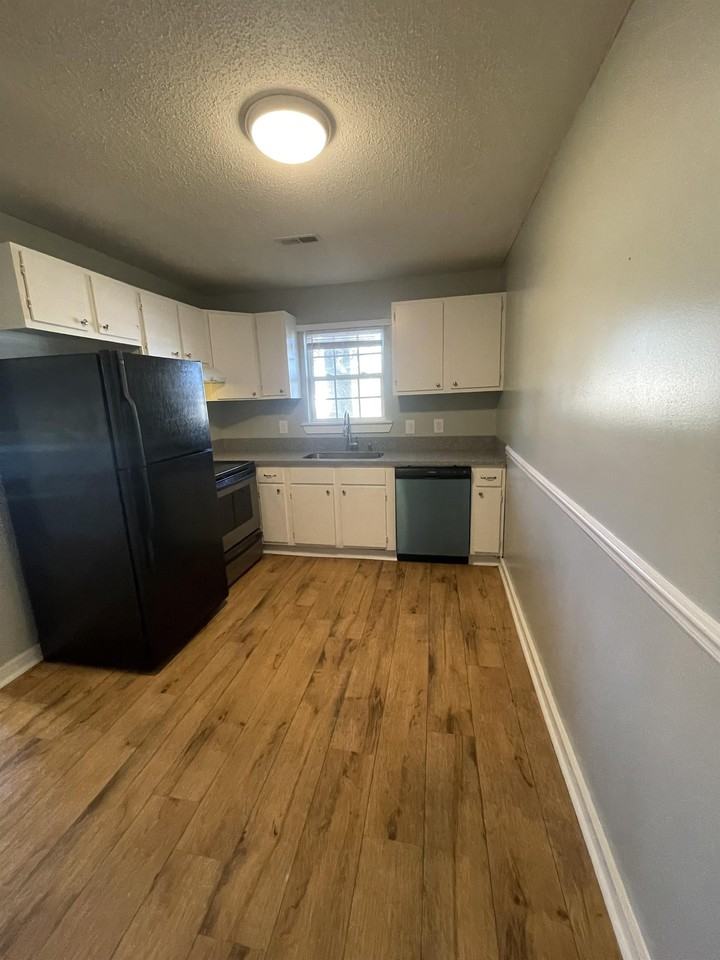 1901 Success Street - Photo 6 of 21