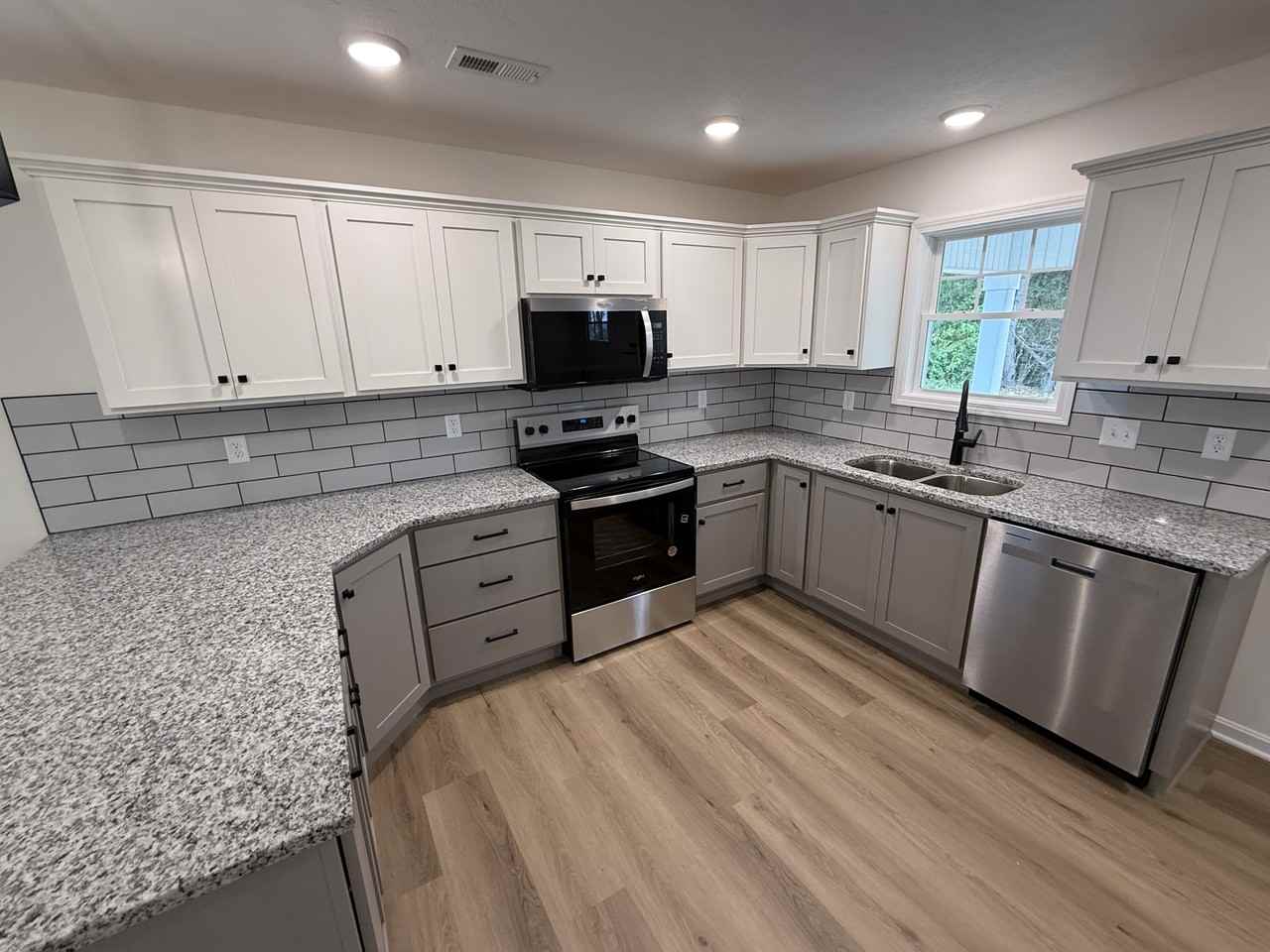 1352 Old Elizabethtown Road - Photo 6 of 23