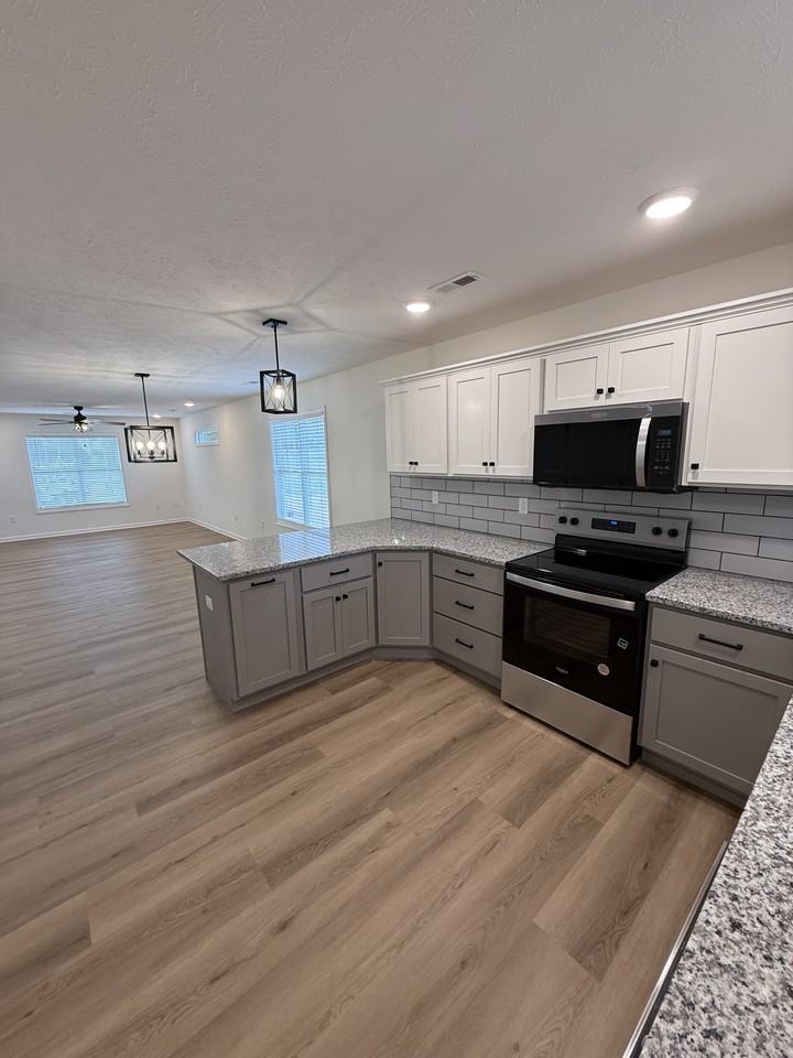 1352 Old Elizabethtown Road - Photo 7 of 23