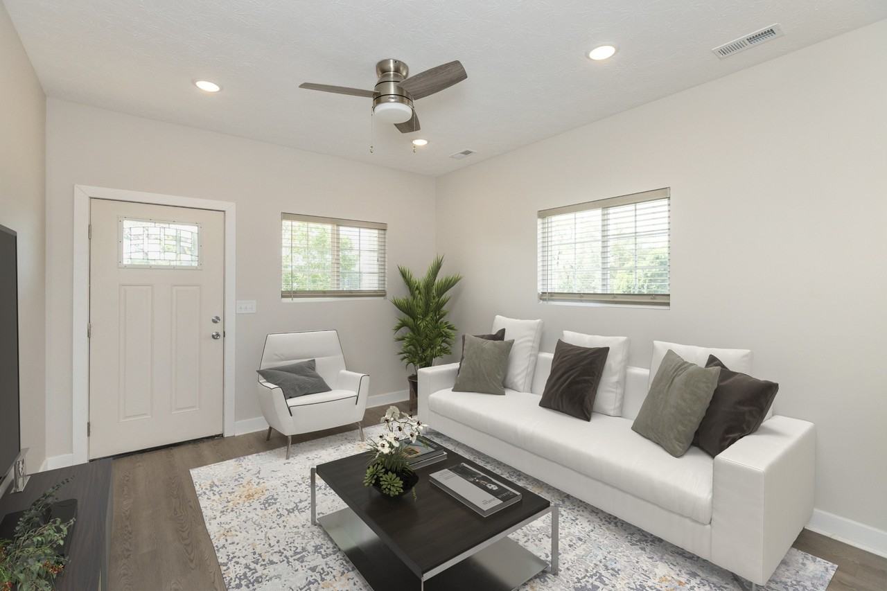 225 North Hamilton Avenue - Photo 4 of 24