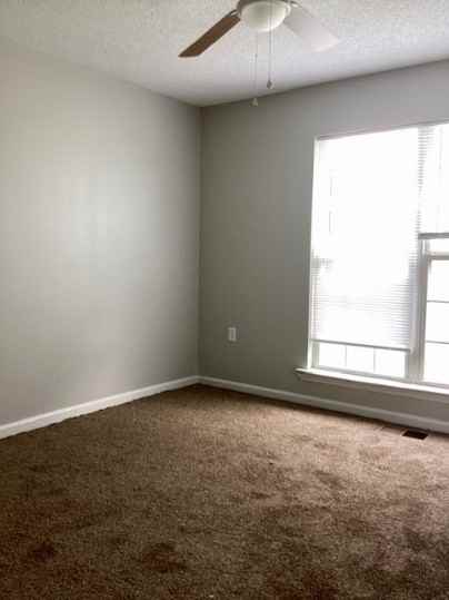 1314 Hasting Dr - Photo 5 of 17