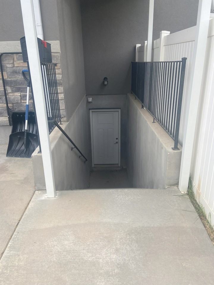 11528 4055 West - Photo 3 of 38