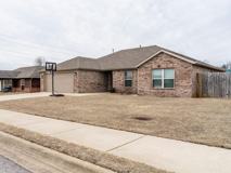 140 Willow Dr - Photo 1 of 1