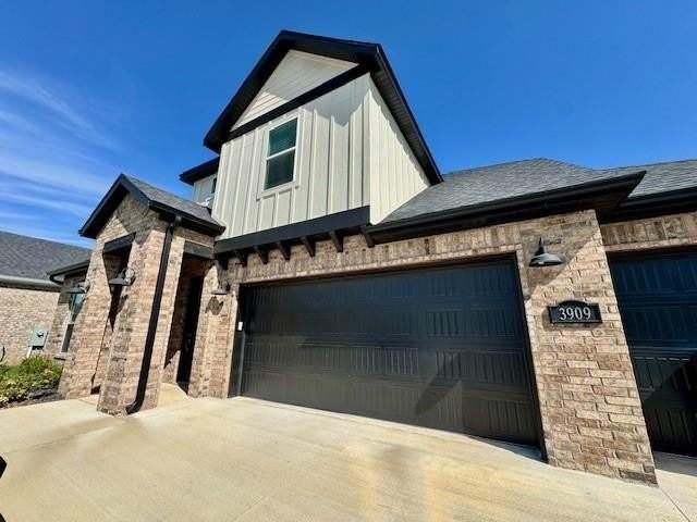 3909 Sw Pecan Cir - Photo 2 of 27