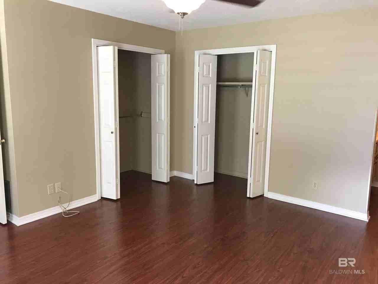 102 Myrna Cir - Photo 4 of 9