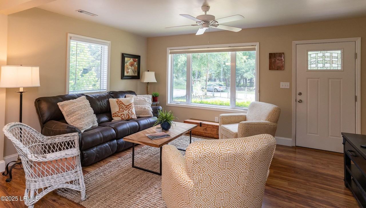 1904 Park Ave - Photo 2 of 17