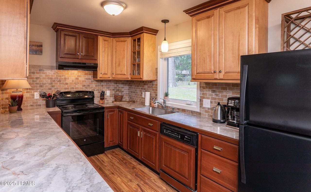 1904 Park Ave - Photo 6 of 17