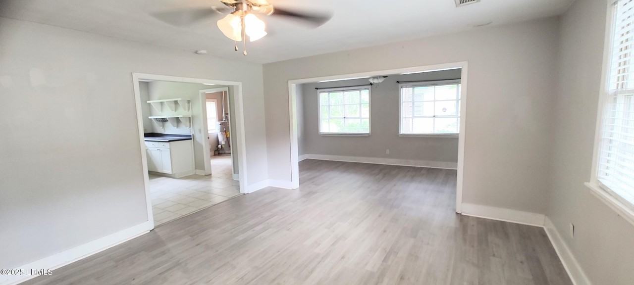 2723 Waddell Rd - Photo 6 of 25