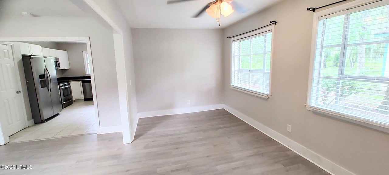 2723 Waddell Rd - Photo 7 of 25