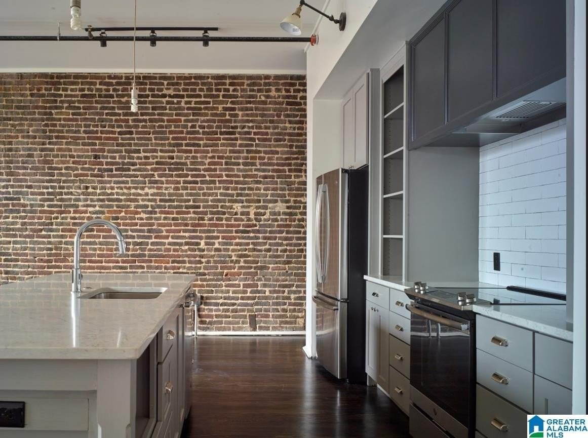 2227 2nd Ave N #304 - Photo 7 of 12