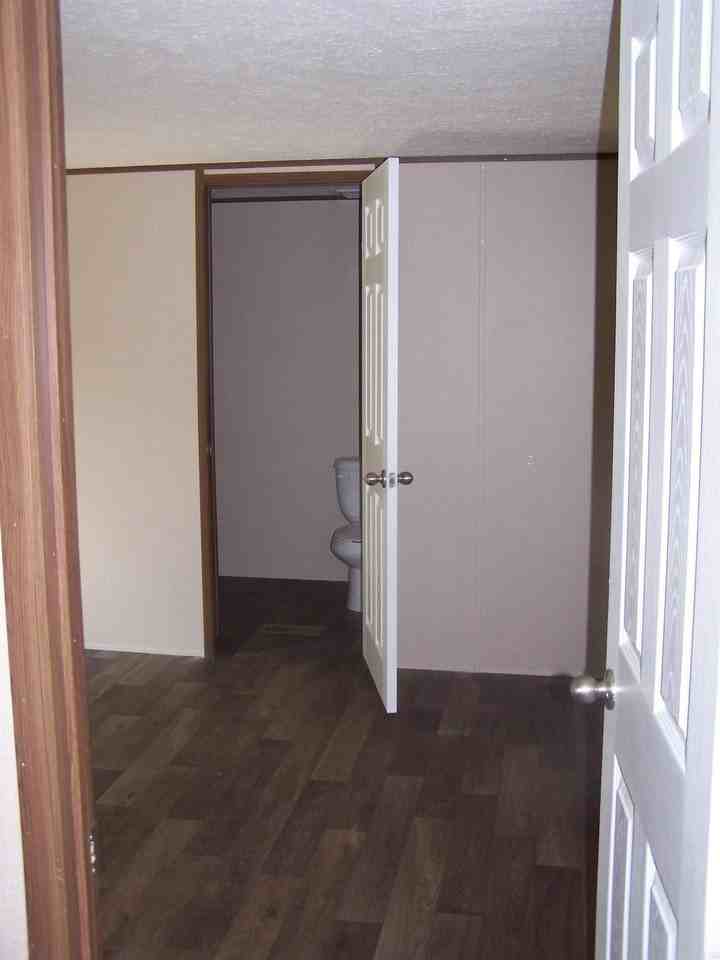 148 Pine St - Photo 5 of 6