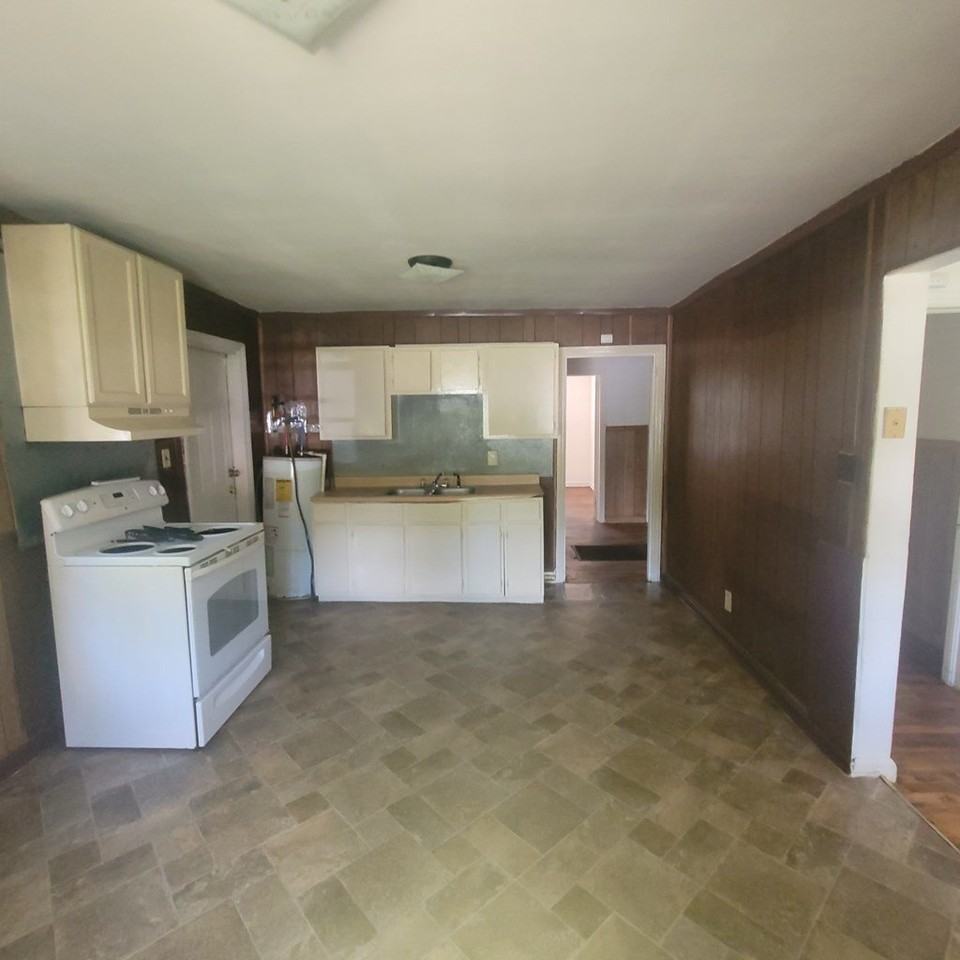 944 Booker Ave - Photo 6 of 11