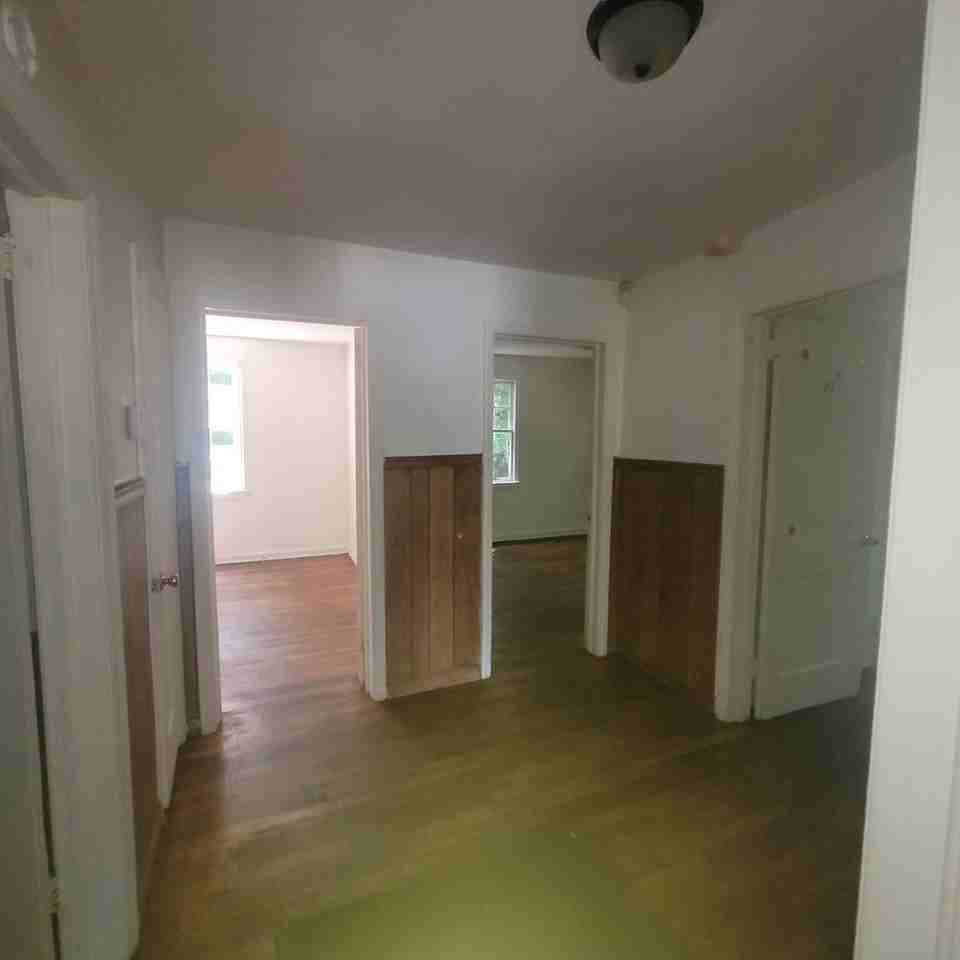 944 Booker Ave - Photo 7 of 11