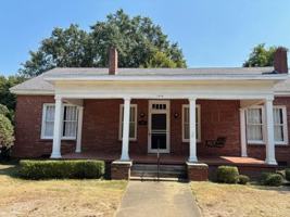 featured image of 1314 Eberhart Ave