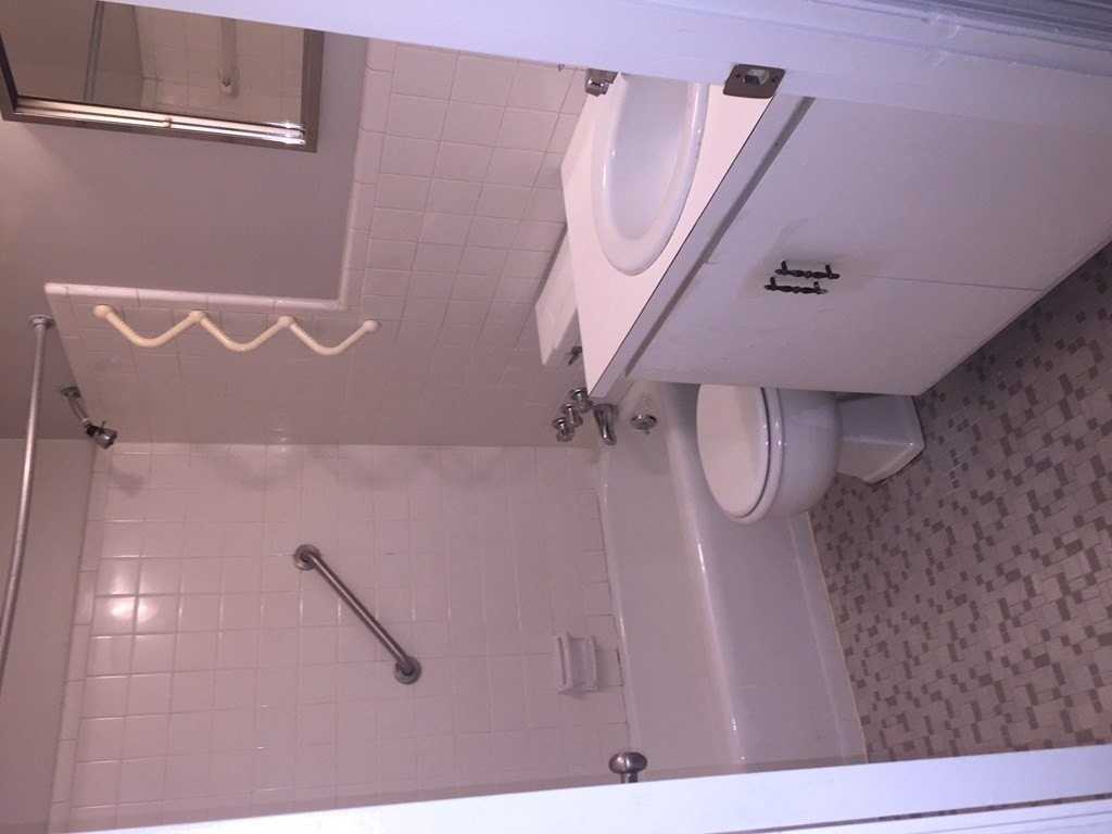 1550 Stark Ave Apt 5 #5 - Photo 5 of 7