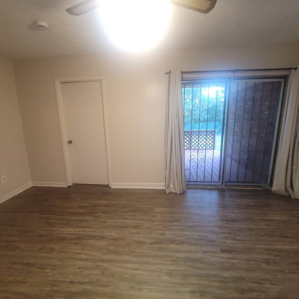 3546 Stratford Dr - Photo 4 of 17