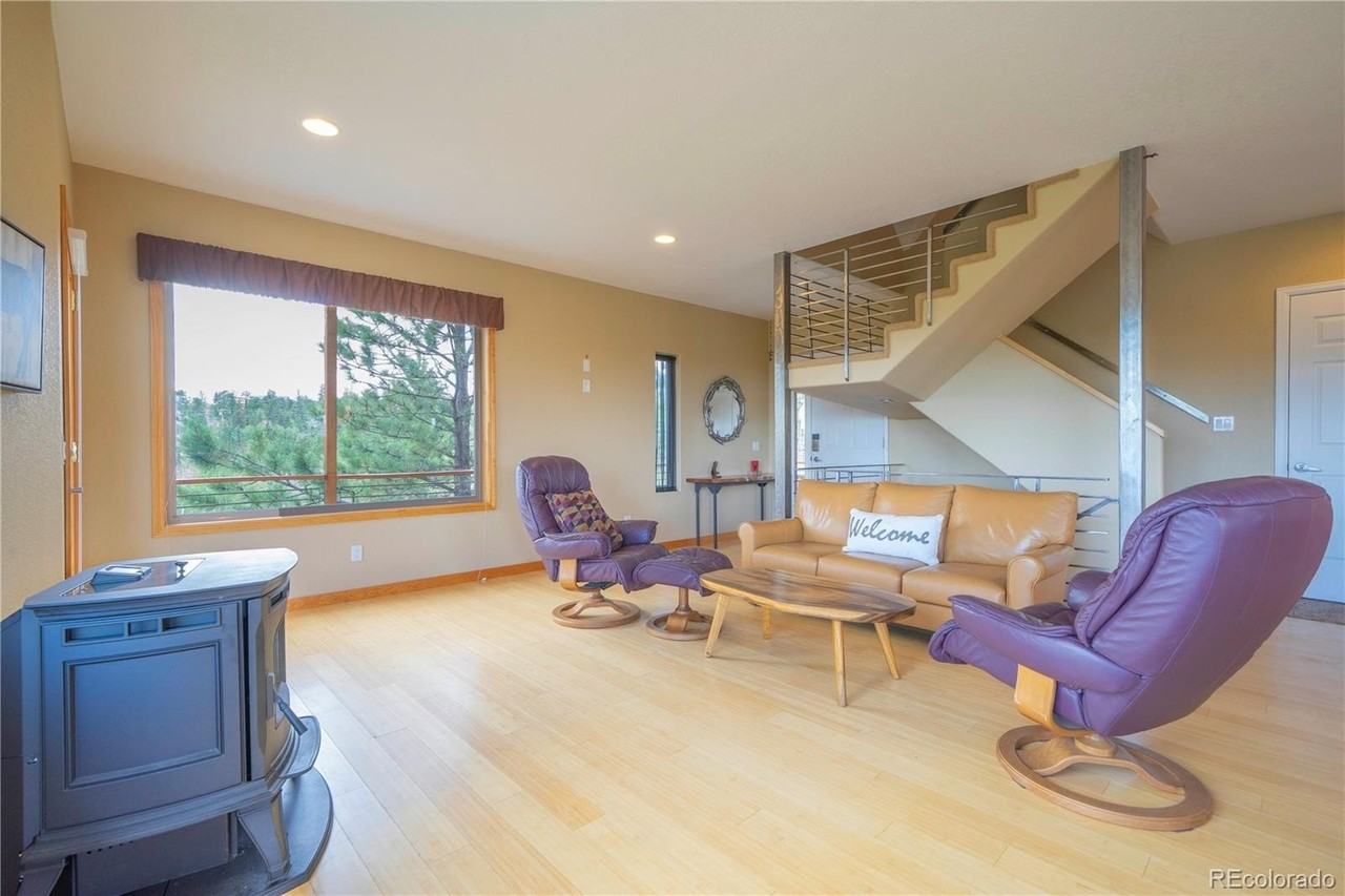 138 Teton Way - Photo 2 of 34