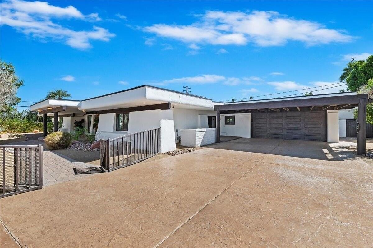 73191 Shadow Mountain Dr - Photo 3 of 50