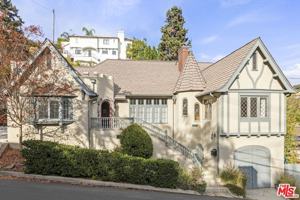 featured image of 2746 Belden Dr