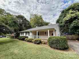 1425 Montford Dr - Photo 1 of 1