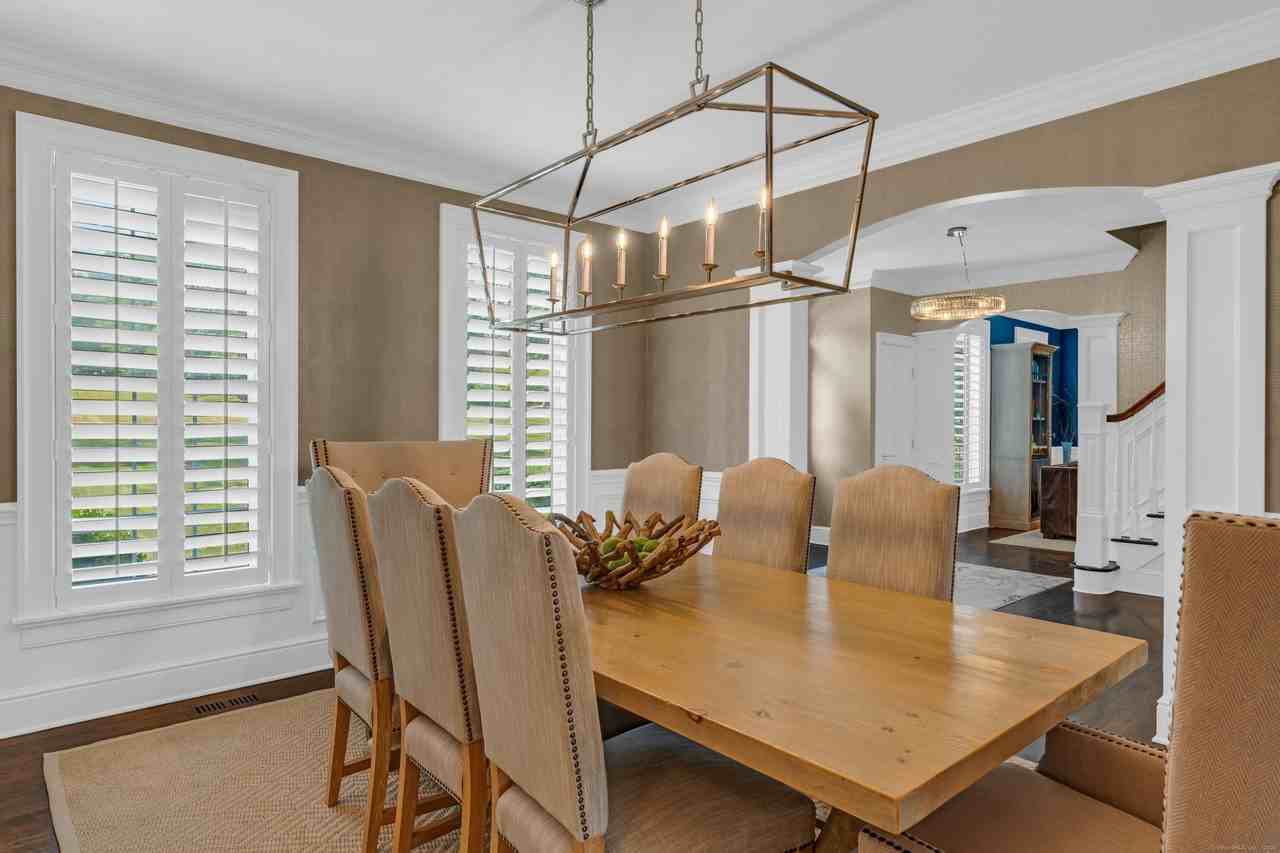 8 Jacob Ln - Photo 5 of 37