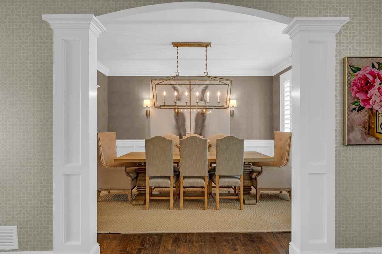 8 Jacob Ln - Photo 6 of 37