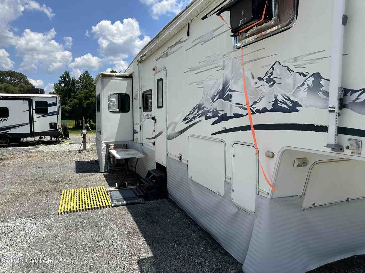 1636 Windrow Rd - Photo 2 of 12