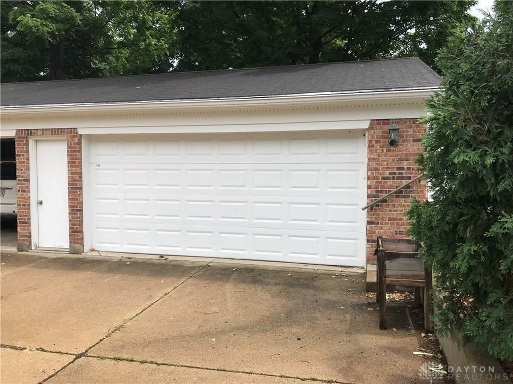 701 Far Hills Ave #701 - Photo 3 of 38