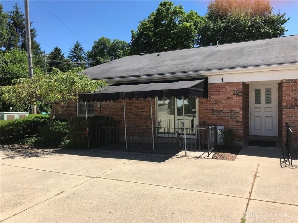 701 Far Hills Ave #701 - Photo 4 of 38