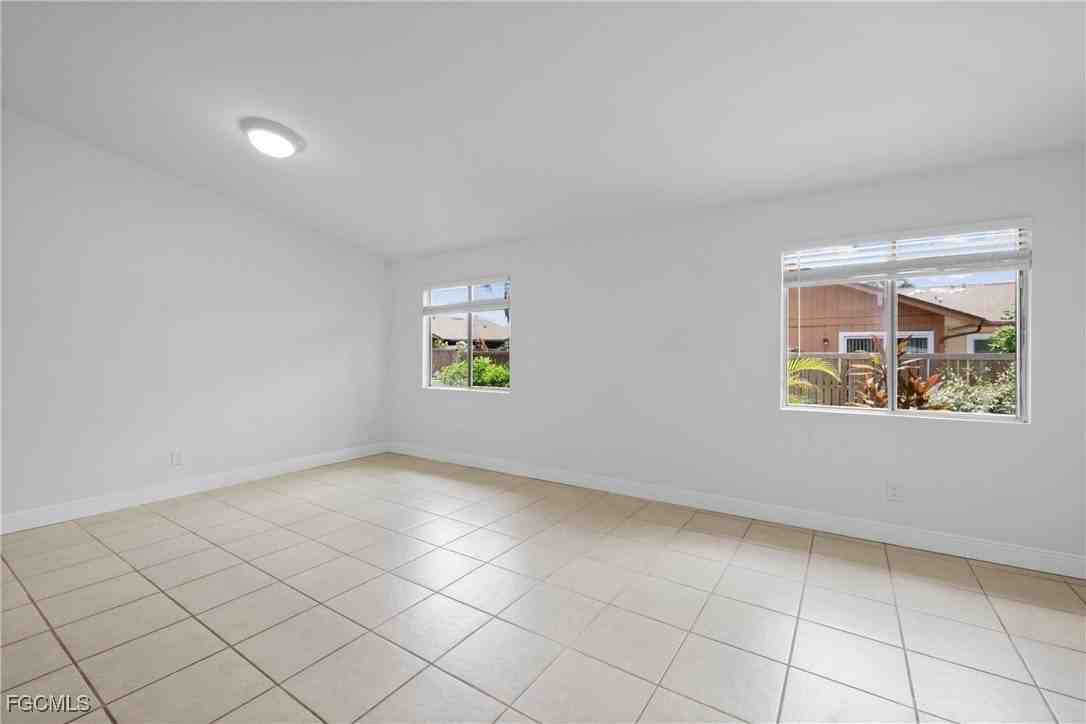 6322 Royal Woods Dr - Photo 4 of 38