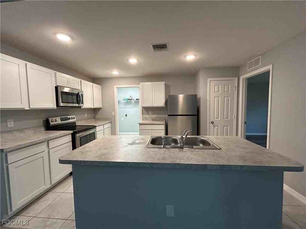 1515 Northwest 18th Terrace - Photo 2 of 23