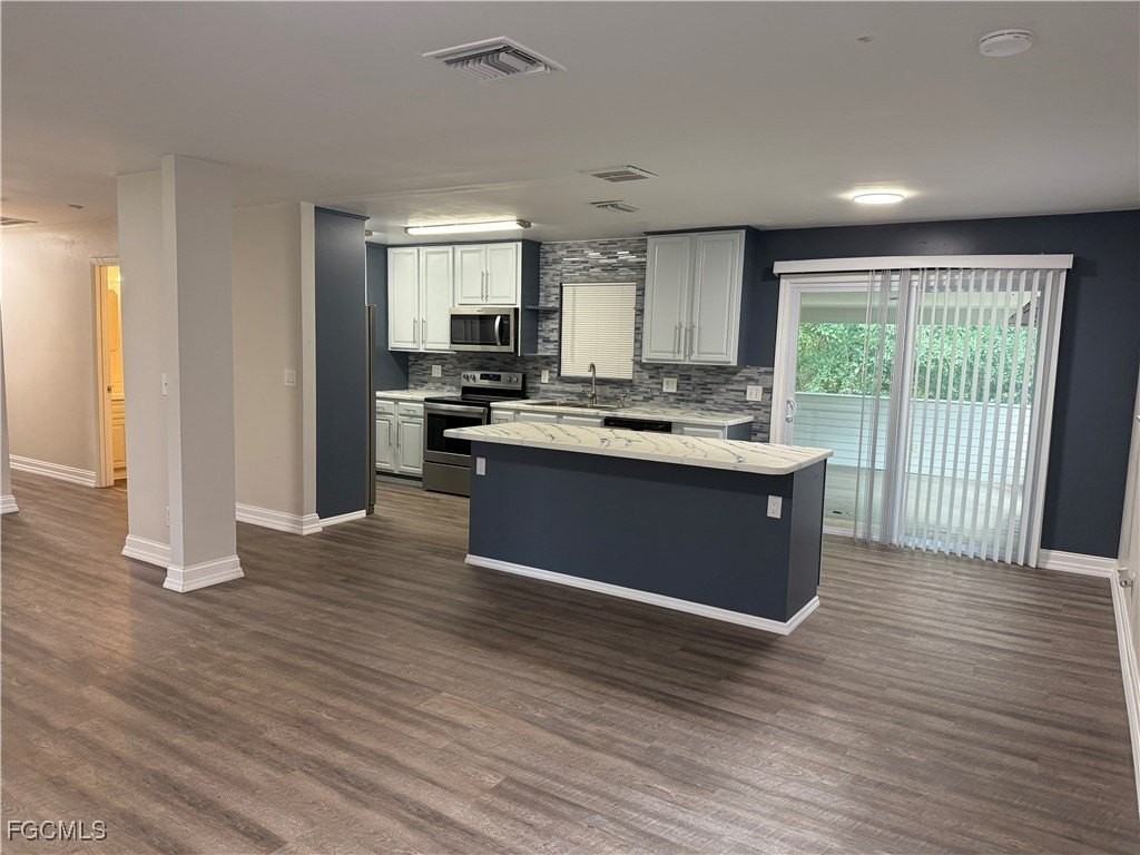 9949 Councilor Ln - Photo 6 of 14