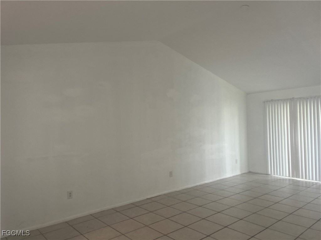 839 Sw 48th Ter Apt 206 #206 - Photo 5 of 14