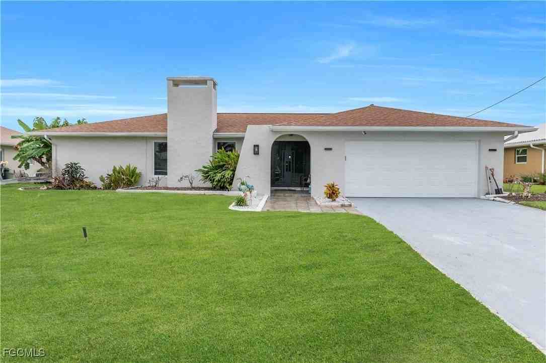 3746 Se 1st Pl - Photo 2 of 43