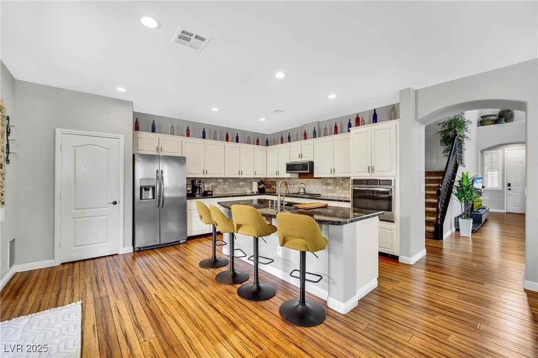 2705 Peekskill Ave - Photo 3 of 50