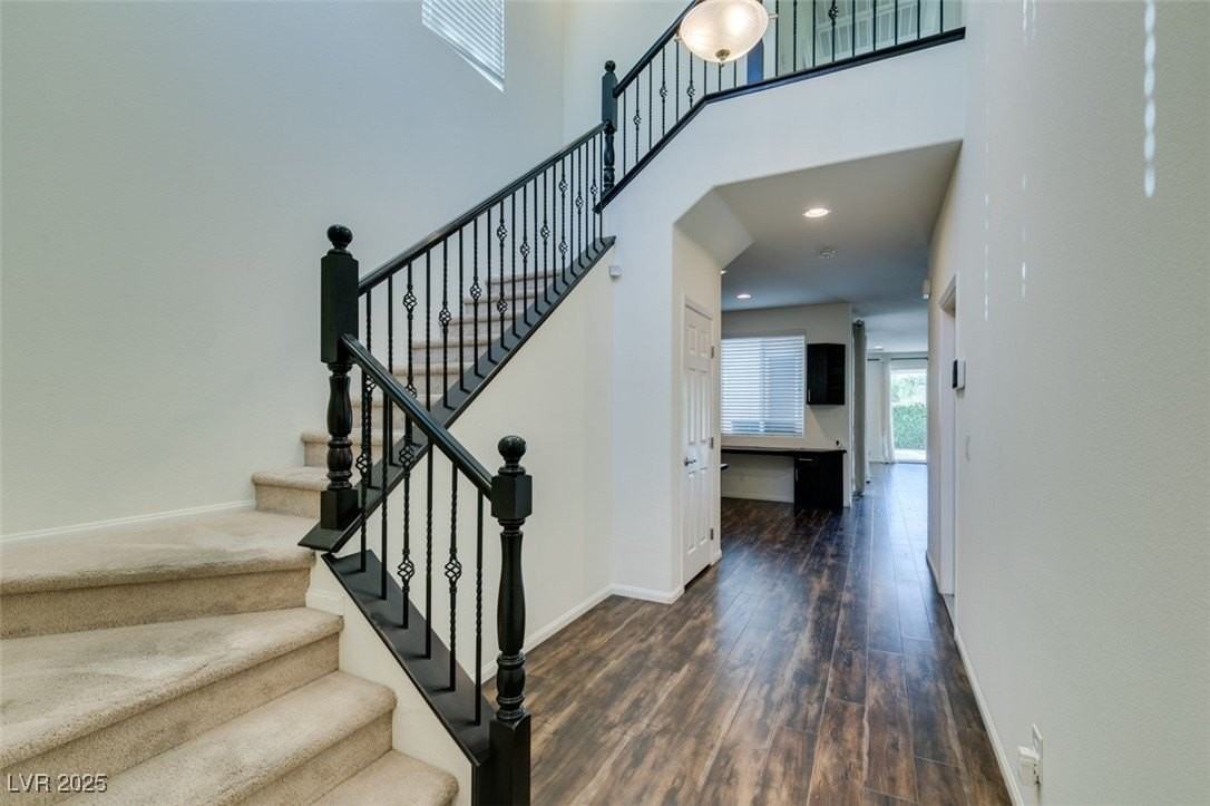 8039 Kemblefield Ave - Photo 3 of 43