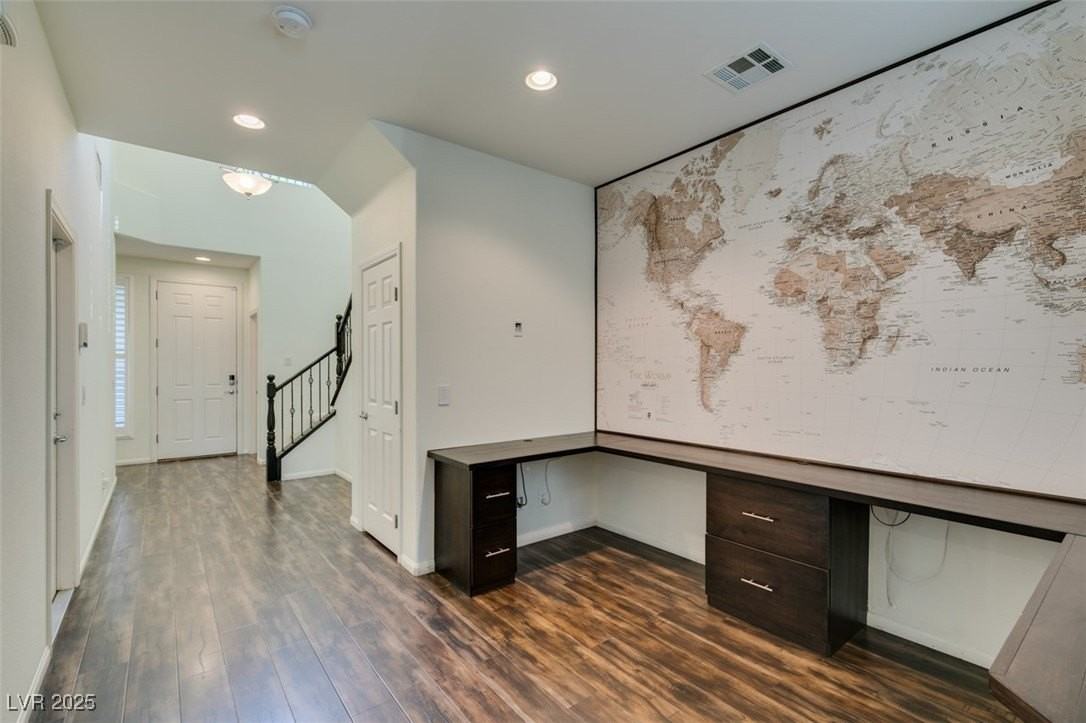 8039 Kemblefield Ave - Photo 6 of 43