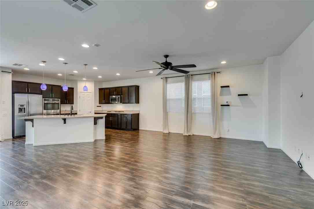 8039 Kemblefield Ave - Photo 7 of 43