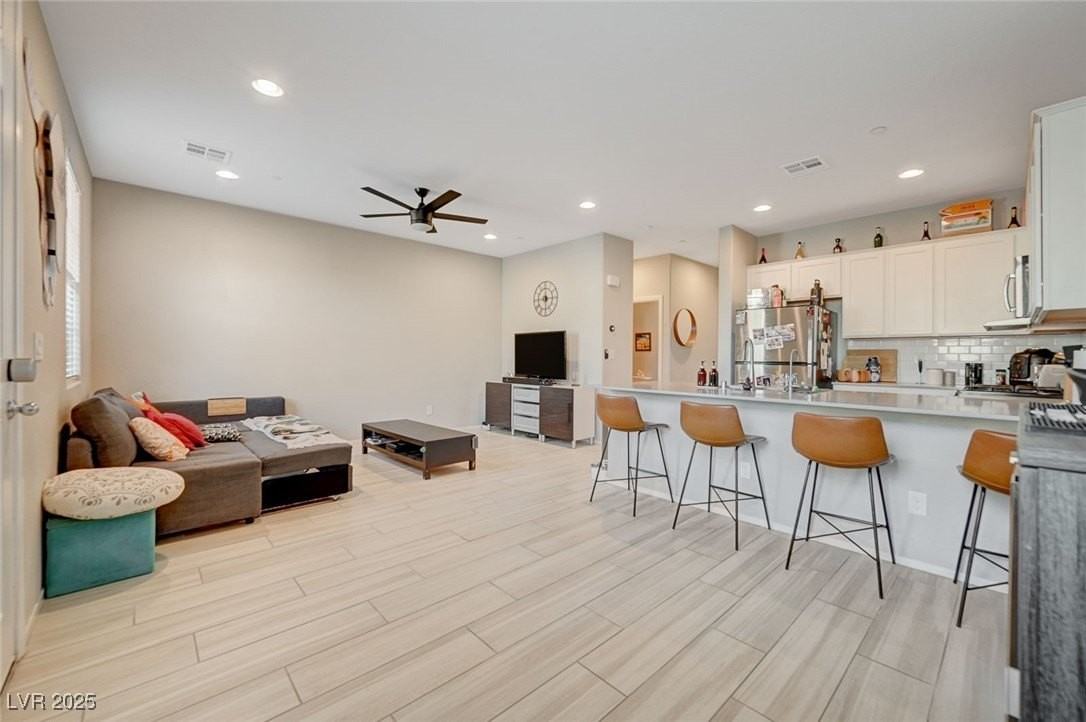 724 Florence Isle Ave - Photo 2 of 25