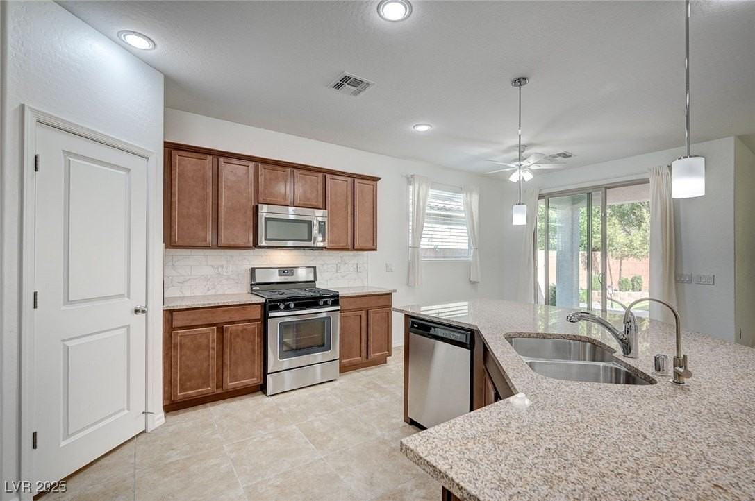 7158 Manolo St - Photo 3 of 39