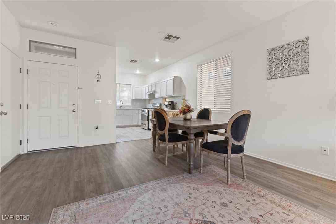 9756 Villa La Mora Ave - Photo 4 of 17