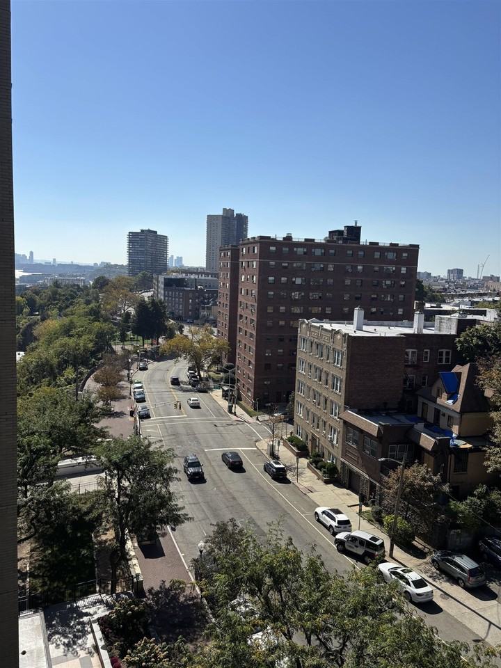 6600 Kennedy Blvd E #9K - Photo 6 of 31