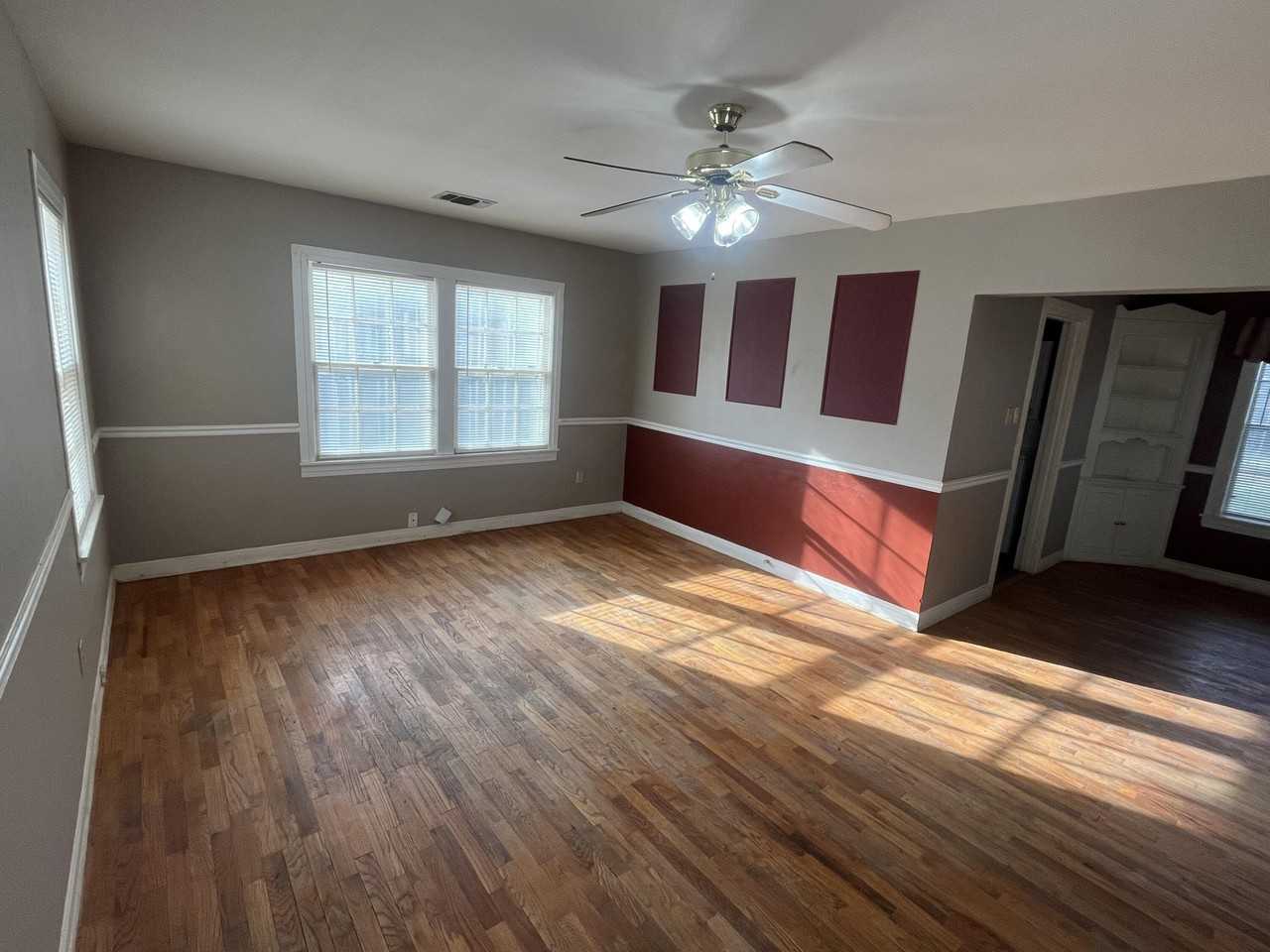 2602 28th St - Photo 2 of 8