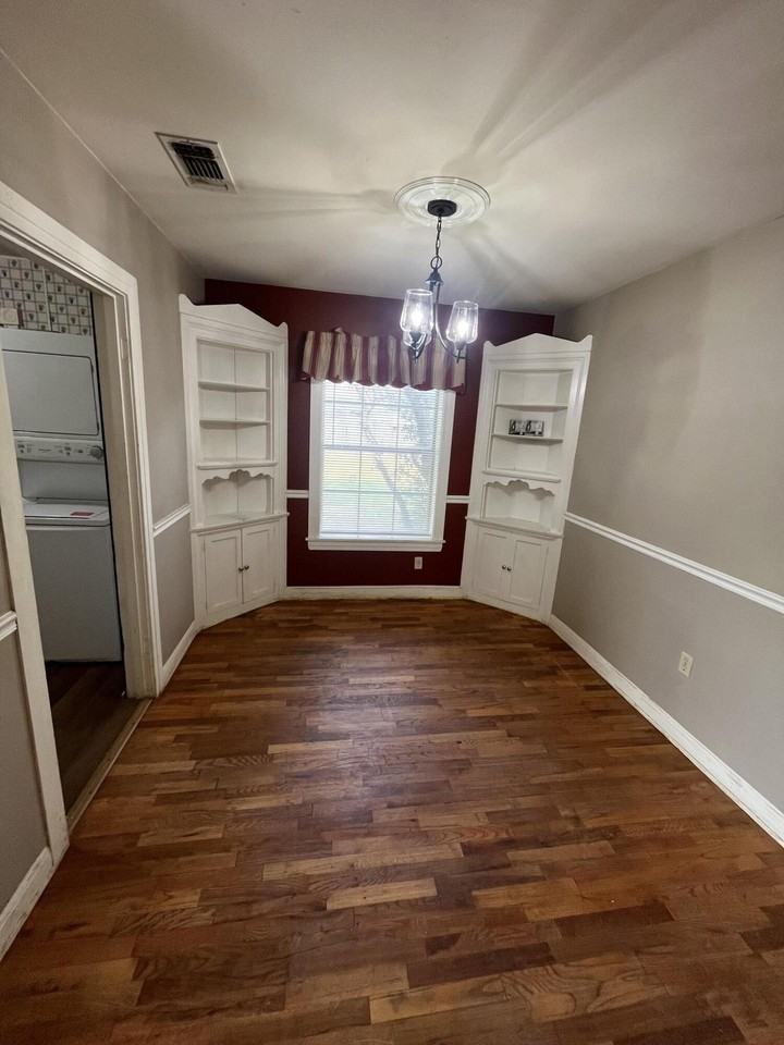 2602 28th St - Photo 3 of 8