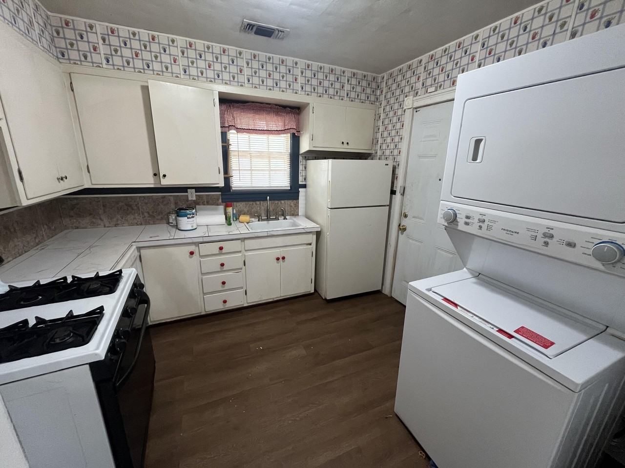 2602 28th St - Photo 4 of 8