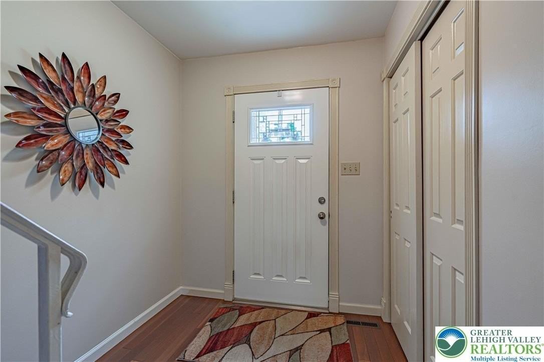 4531 N Hedgerow Dr - Photo 5 of 29